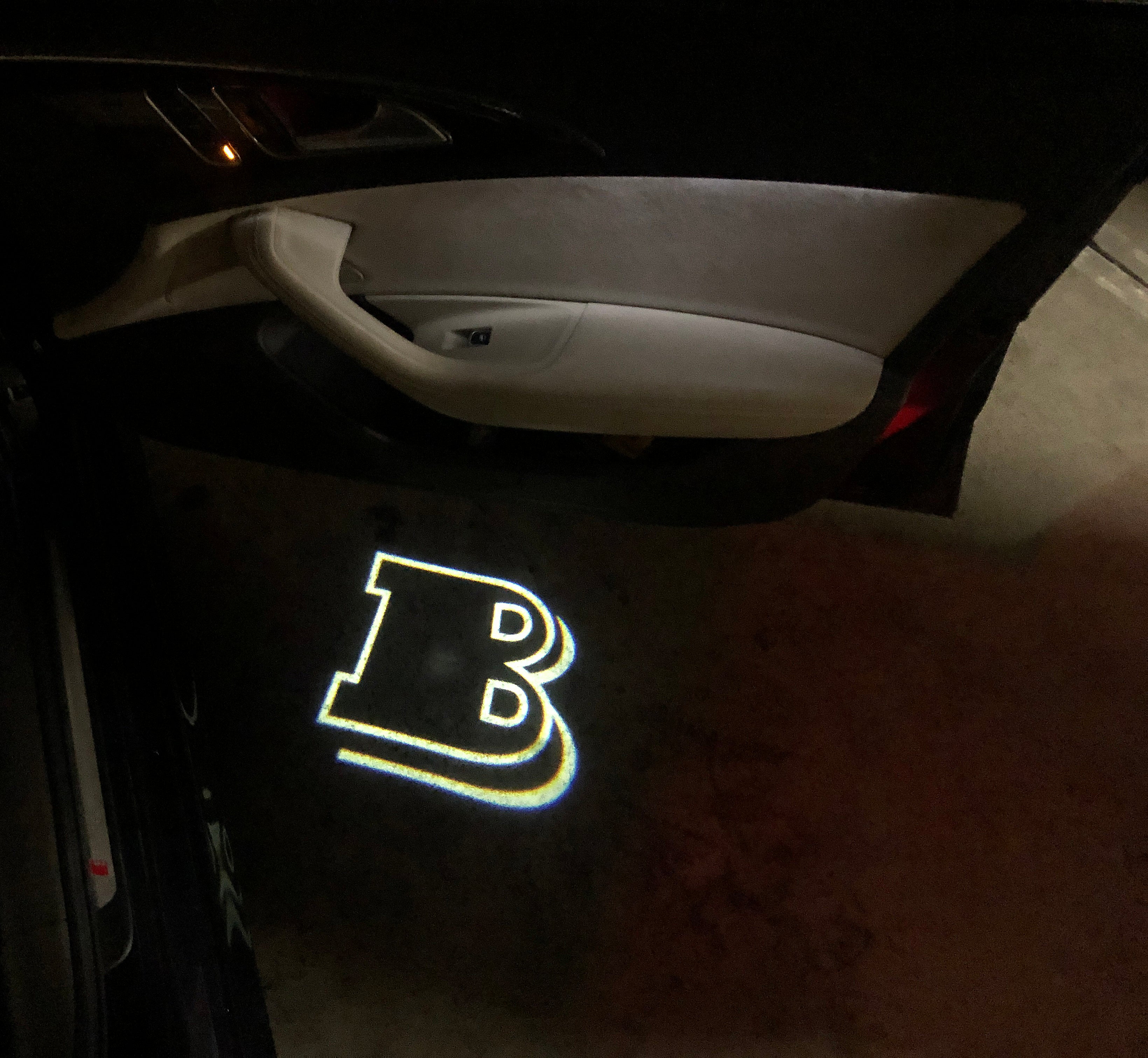 MERCEDES BENZ BRABUS LOGO PROJECTOT LIGHTS Nr.38 (quantity 1 = 1 sets/2 door lights)