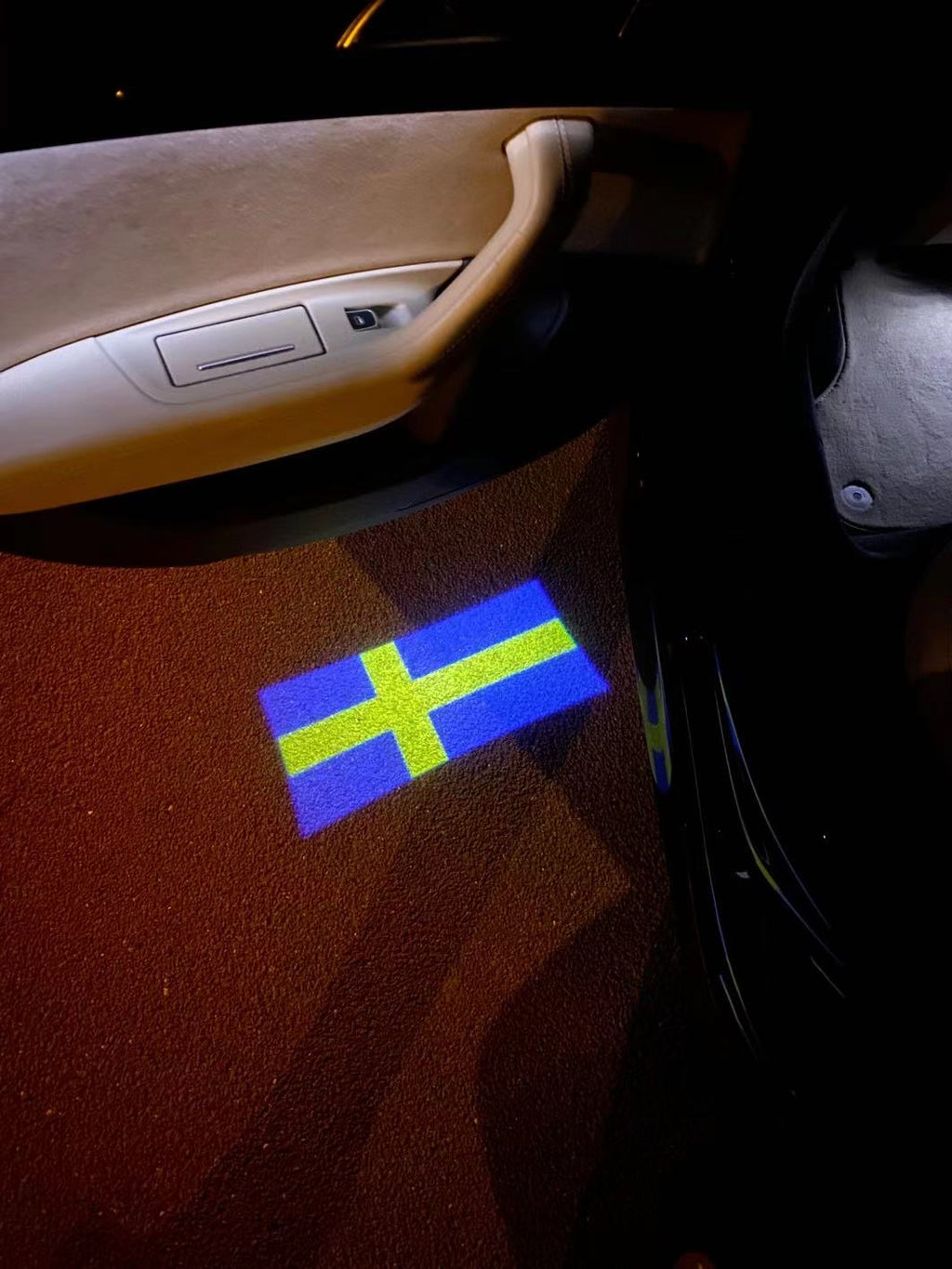 Svezia Konungariket Sverige Bandiera Nazionale logo (quantità 1 = 1 set / 2 pellicola logo / Può sostituire di luci altri loghi)