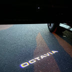 SKODA OCTAVIA LOGO LIGHTS Nr.108 (cantidad 1 = 2 logo película / 2 luces de puerta)