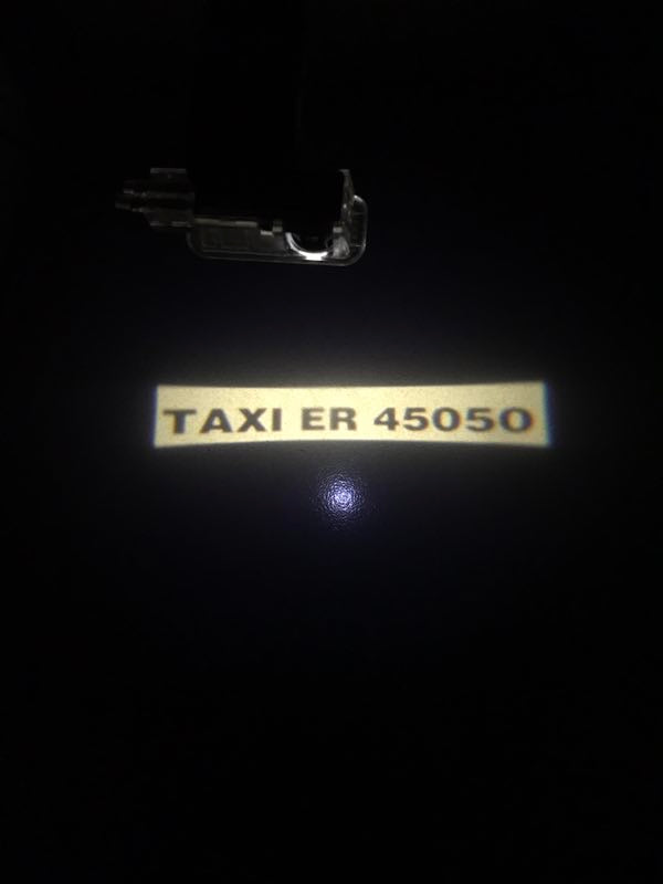 Coopération avec la compagnie de taxi, LED Moving Scuff Plaques et feux de portes pour les mercedes benz E KLASSES
