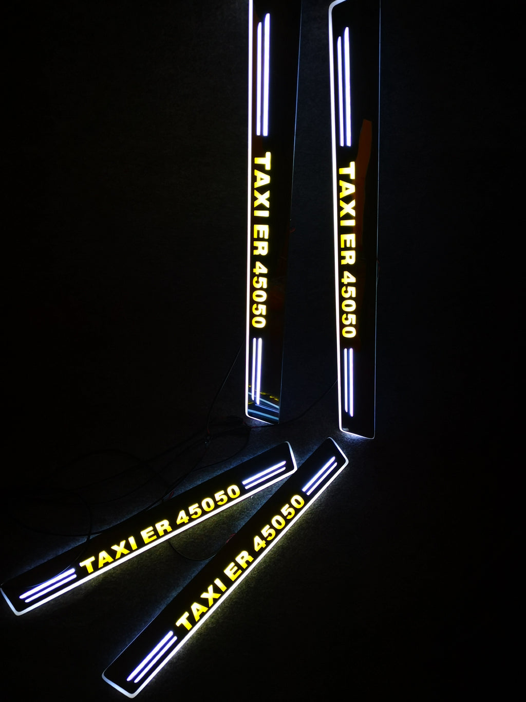 Coopération avec la compagnie de taxi, LED Moving Scuff Plaques et feux de portes pour les mercedes benz E KLASSES