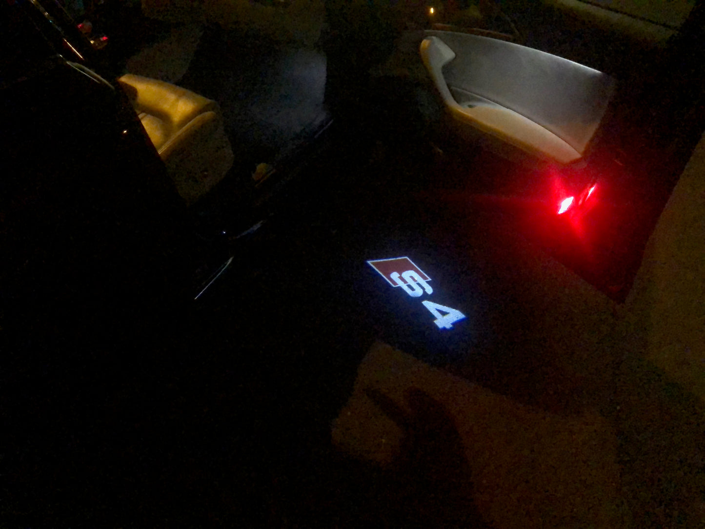 AUDI S4 LOGO PROJECTOT LIGHTS Nr.25 (quantity 1 = 2 Logo Films /2 door lights）